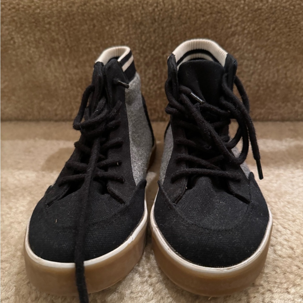 Black/gray boys London Fog Boots